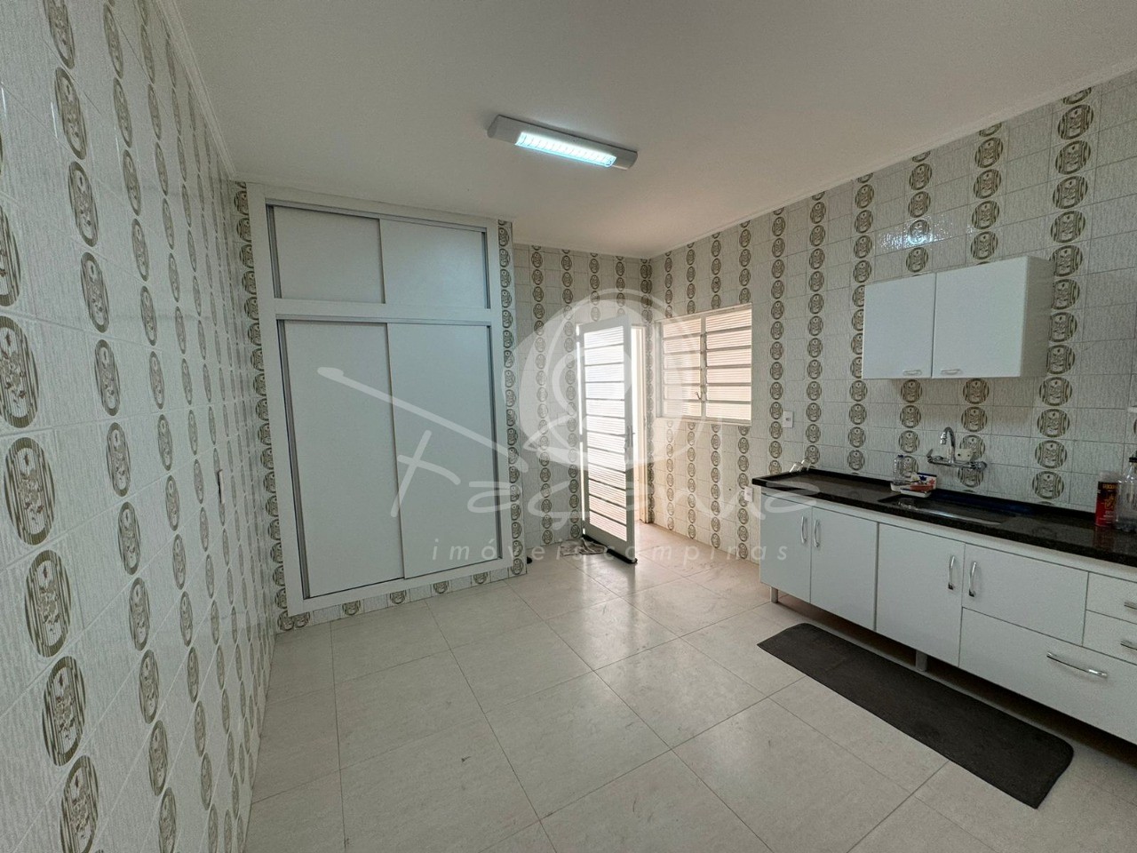 Casa à venda com 3 quartos, 180m² - Foto 12