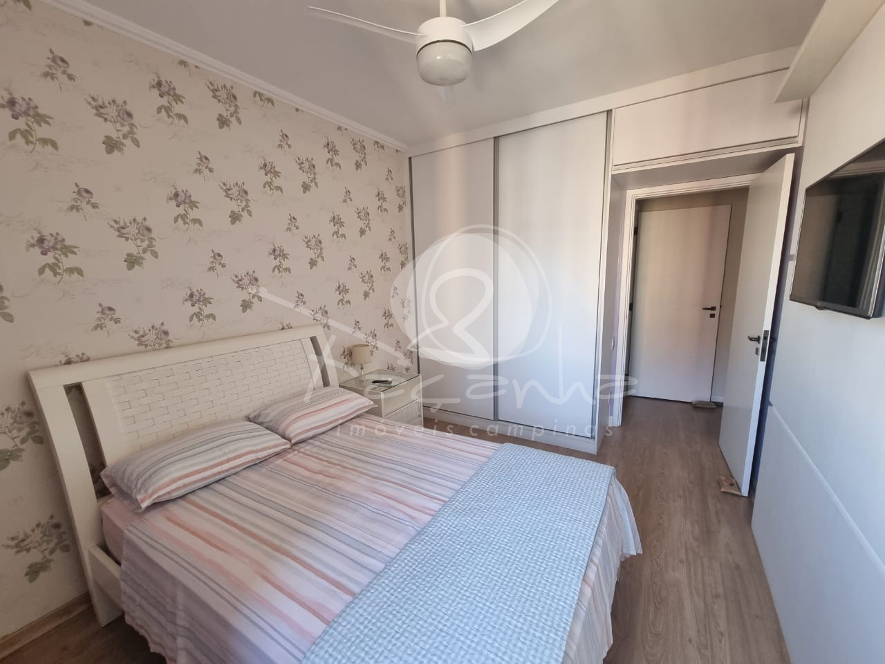 Apartamento à venda com 3 quartos, 92m² - Foto 3