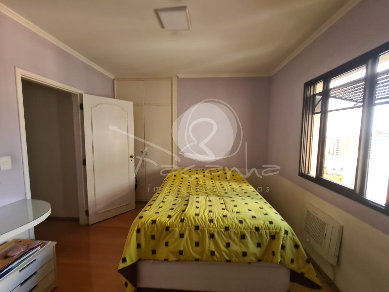 Apartamento à venda com 4 quartos, 200m² - Foto 9