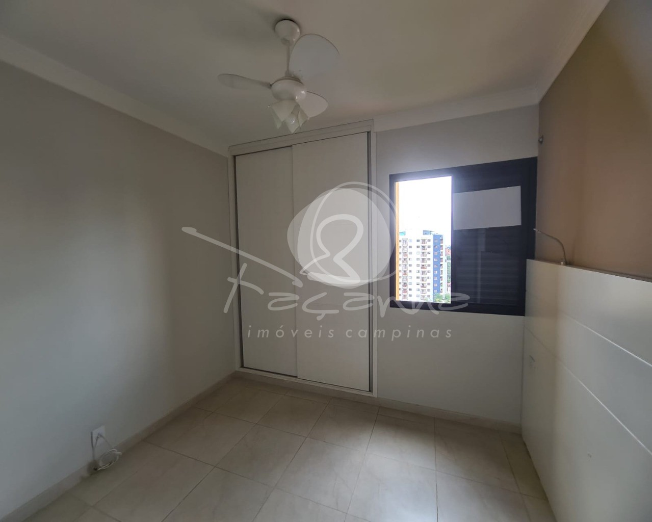 Apartamento à venda com 2 quartos, 75m² - Foto 11