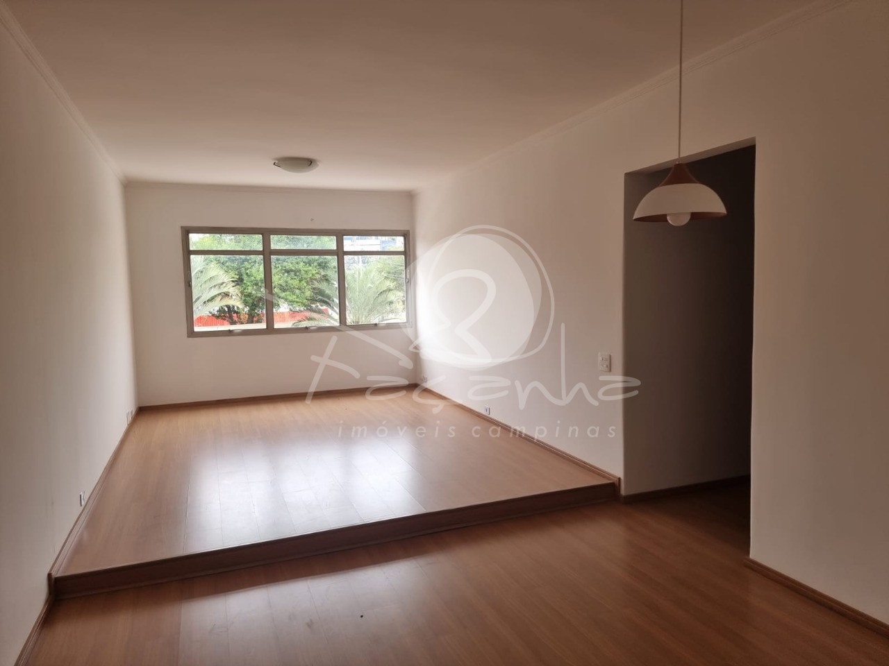 Apartamento à venda com 3 quartos, 110m² - Foto 2