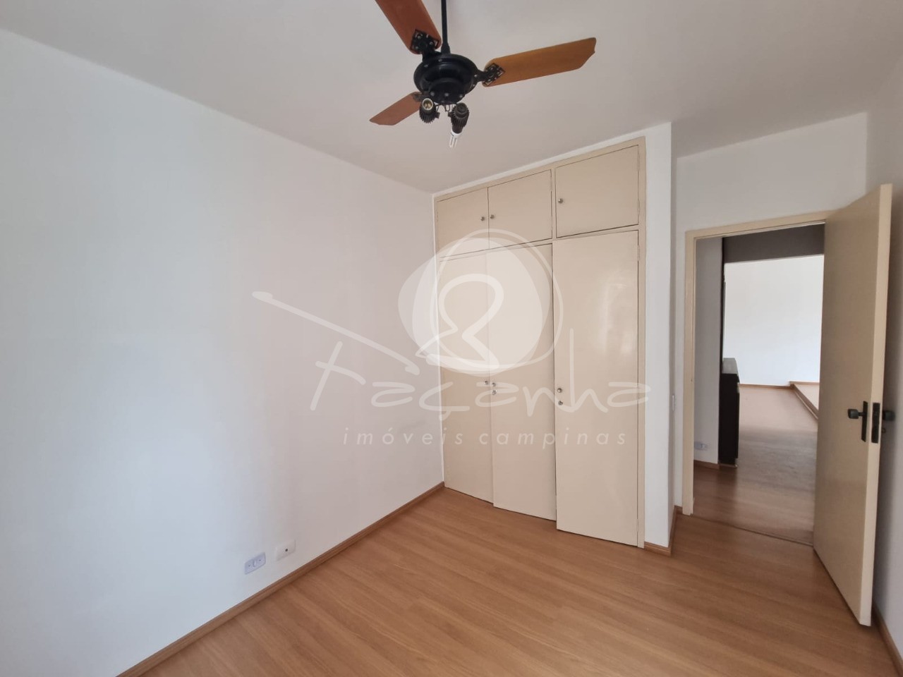 Apartamento à venda com 3 quartos, 110m² - Foto 9