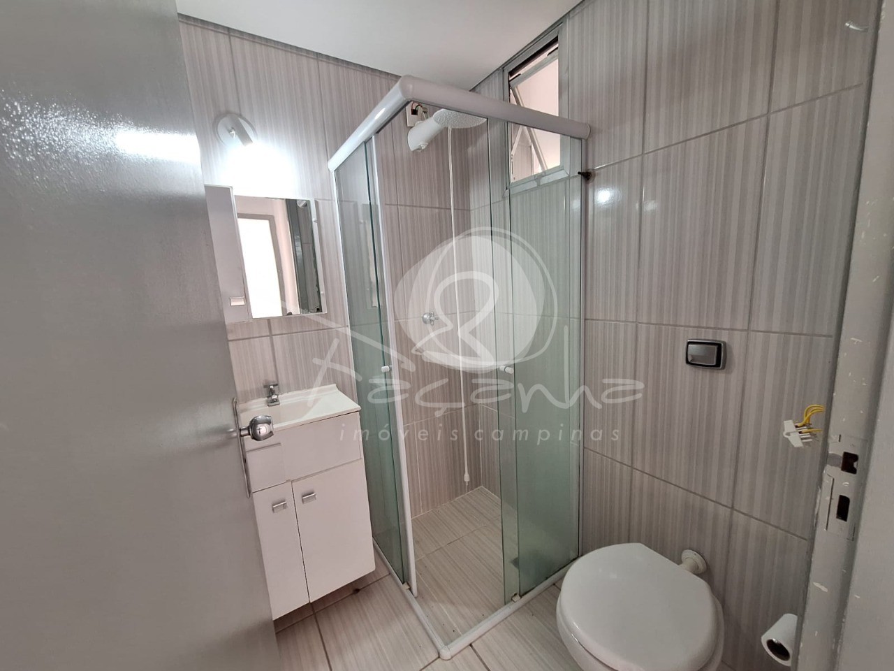 Apartamento à venda com 2 quartos, 70m² - Foto 3