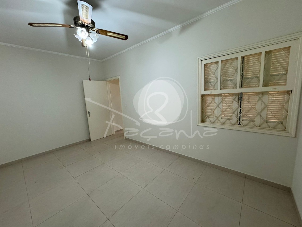 Casa à venda com 3 quartos, 180m² - Foto 18