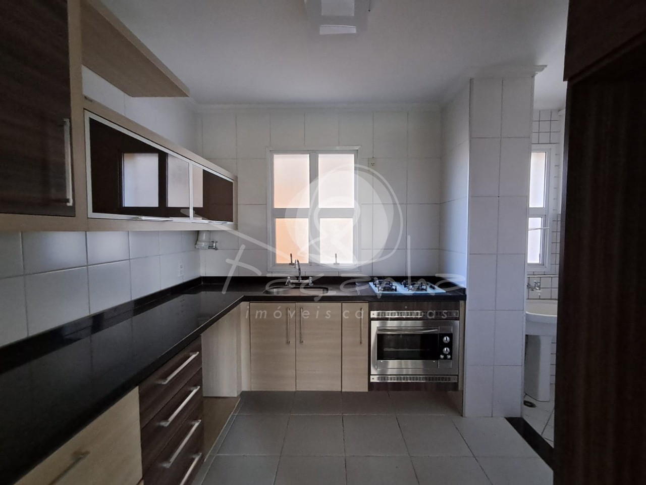 Apartamento à venda com 3 quartos, 102m² - Foto 2