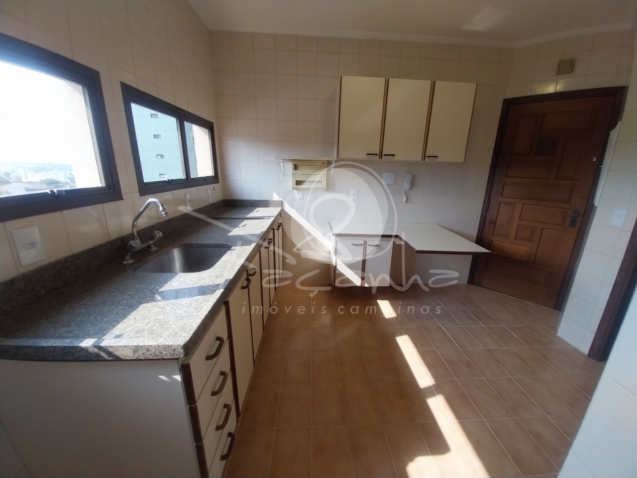 Apartamento para alugar com 3 quartos, 105m² - Foto 18