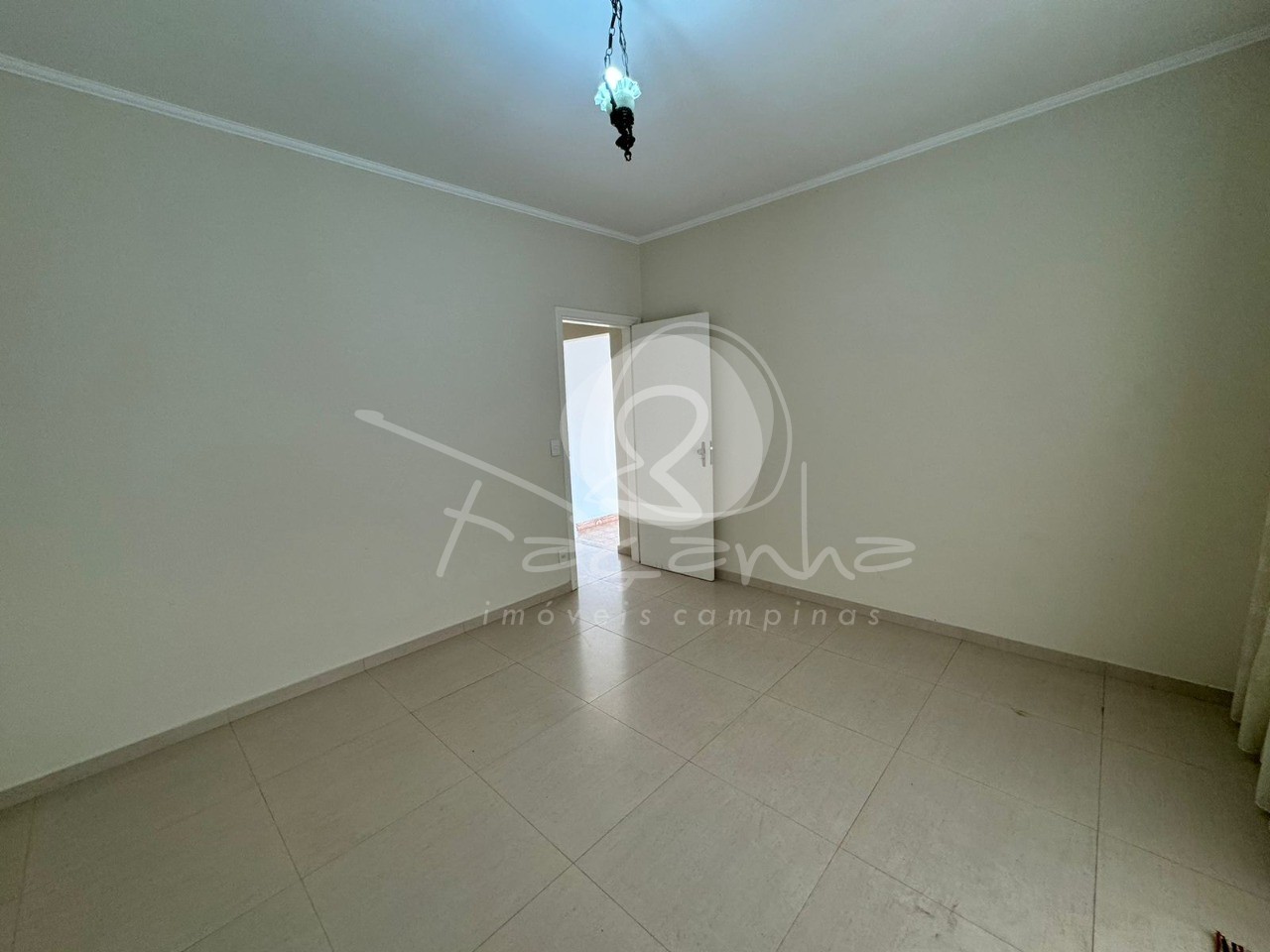 Casa à venda com 3 quartos, 180m² - Foto 9