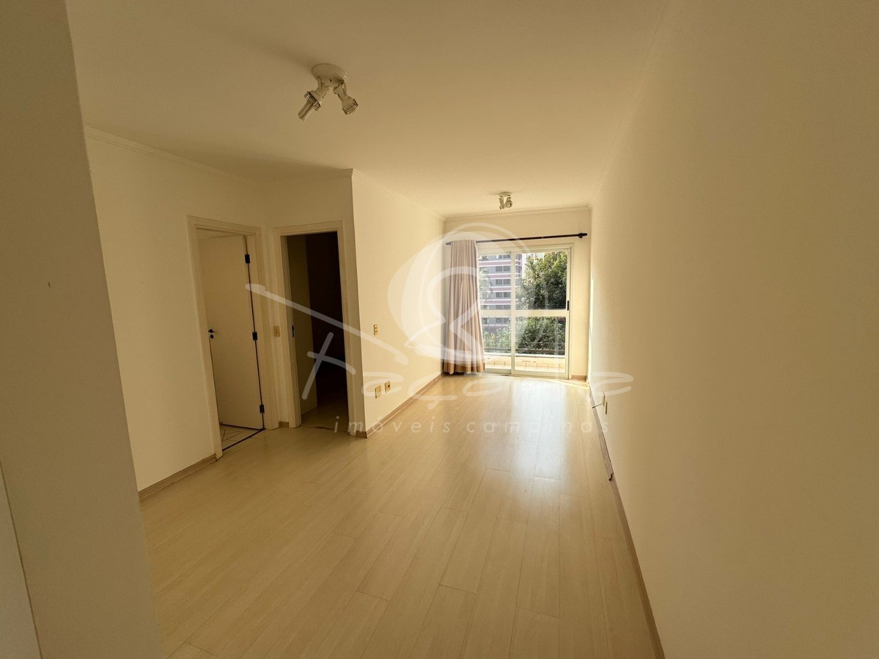 Apartamento à venda e aluguel com 1 quarto, 50m² - Foto 1