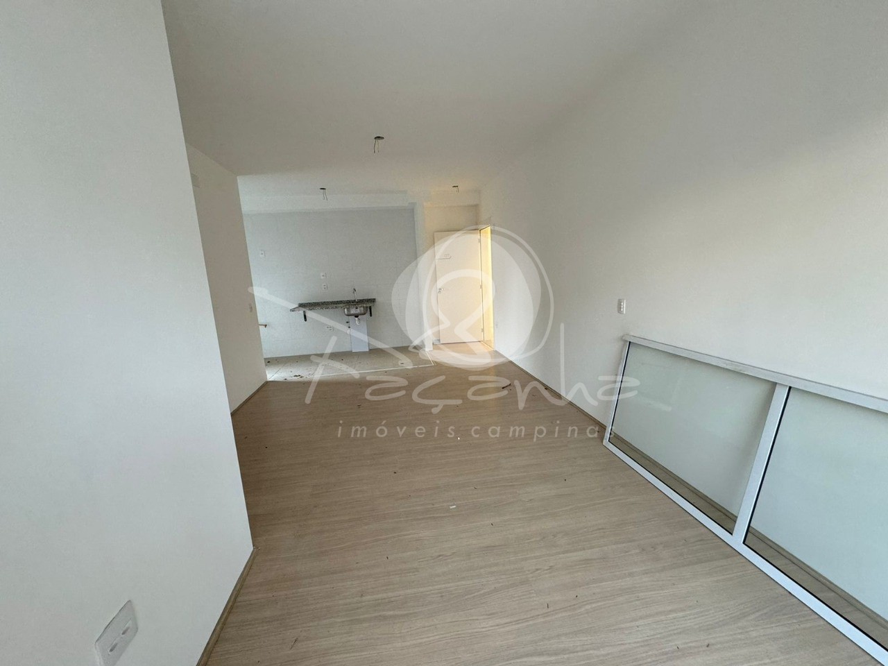 Apartamento à venda com 3 quartos, 98m² - Foto 2