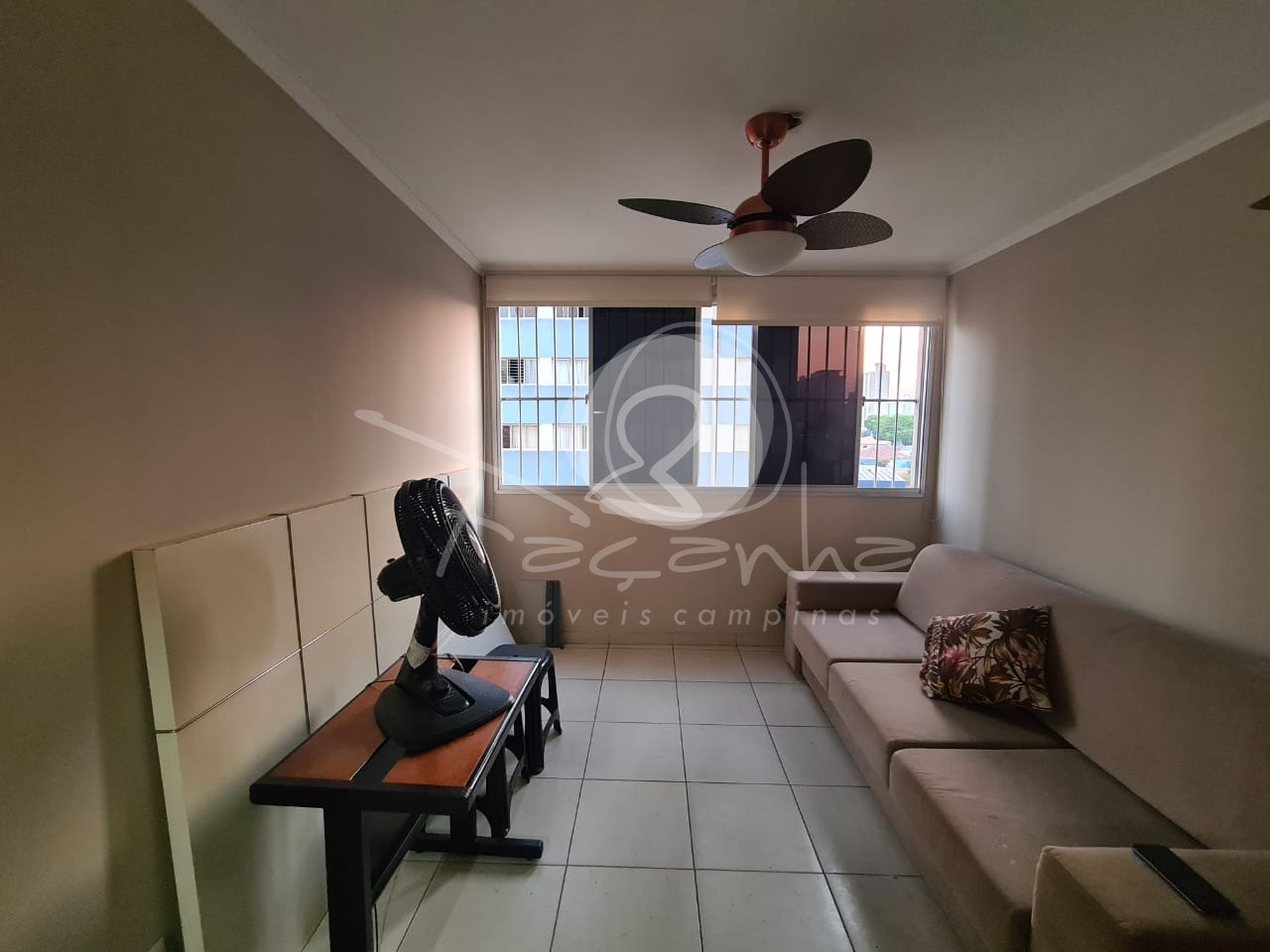 Apartamento à venda com 3 quartos, 100m² - Foto 2