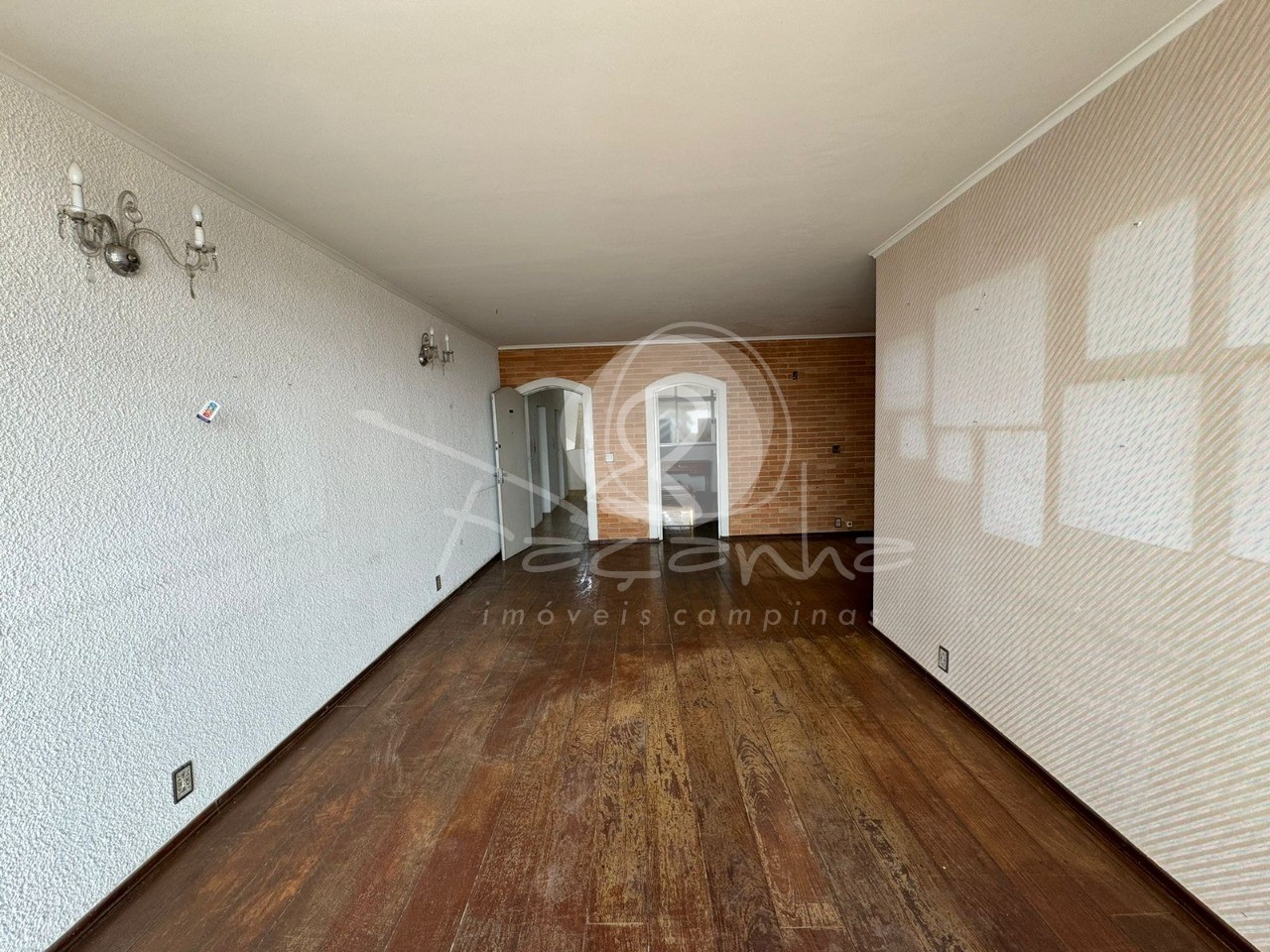 Apartamento à venda com 3 quartos, 170m² - Foto 2