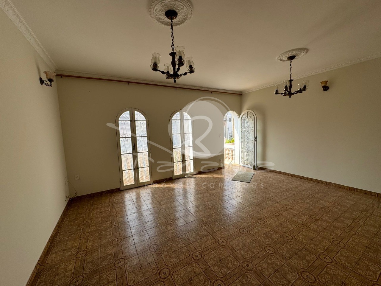 Casa à venda com 3 quartos, 180m² - Foto 7