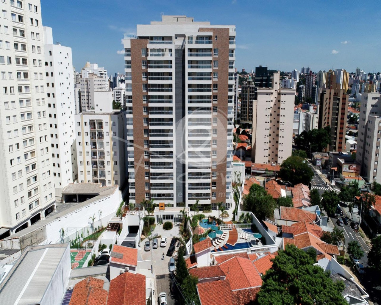 Apartamento à venda com 3 quartos, 181m² - Foto 3