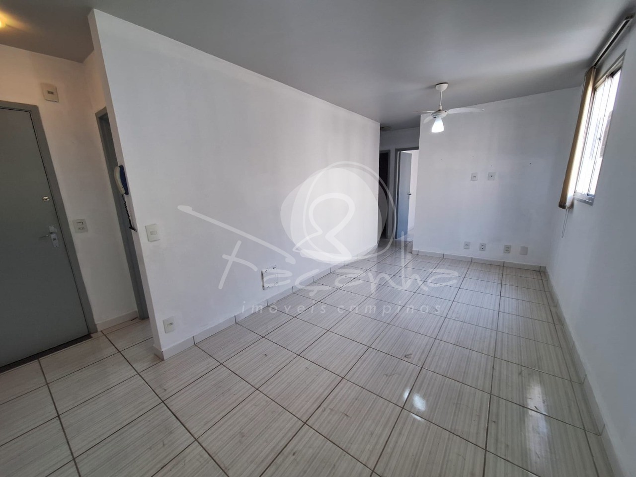 Apartamento à venda com 2 quartos, 70m² - Foto 1