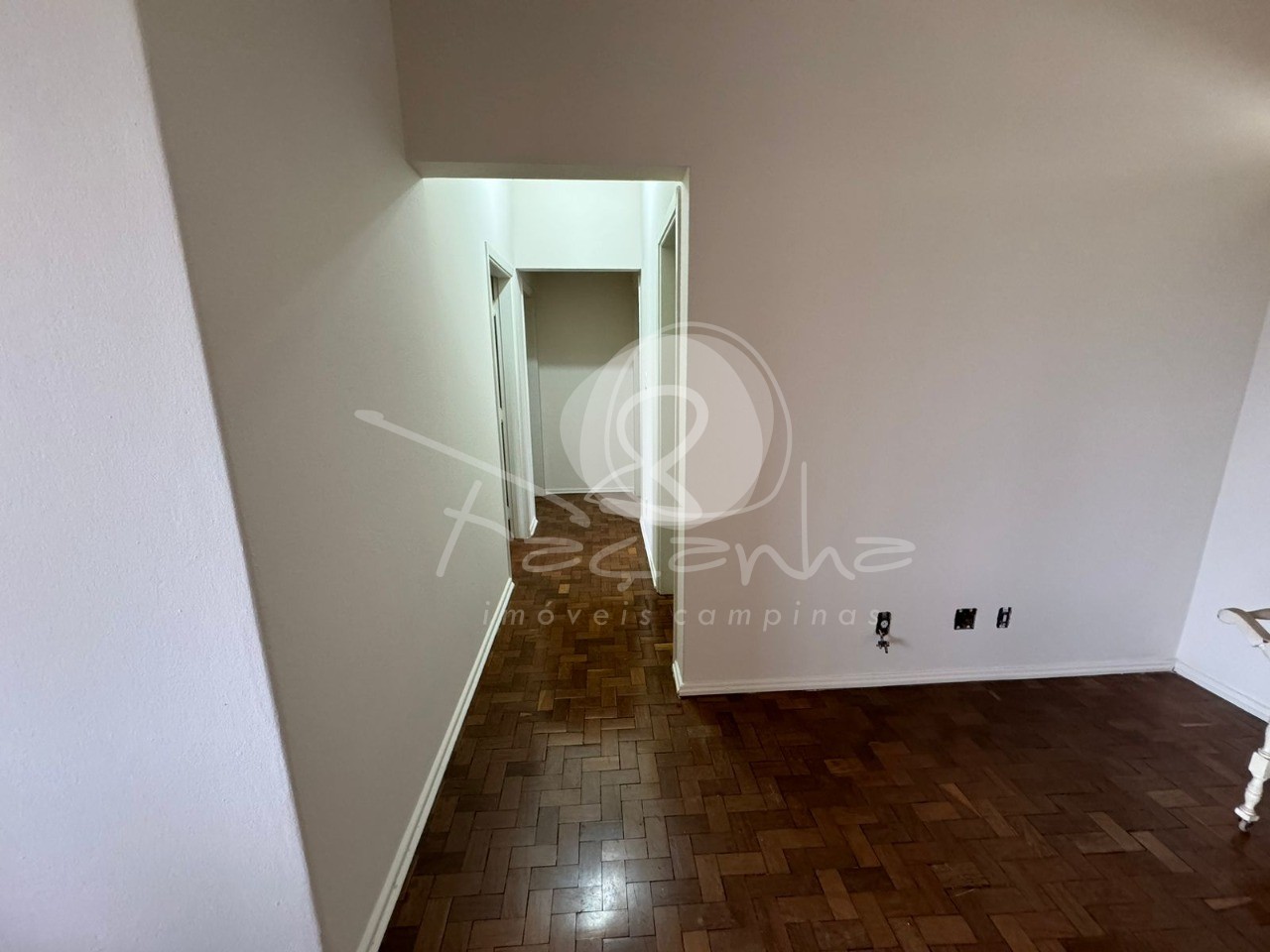 Apartamento à venda com 3 quartos, 180m² - Foto 9