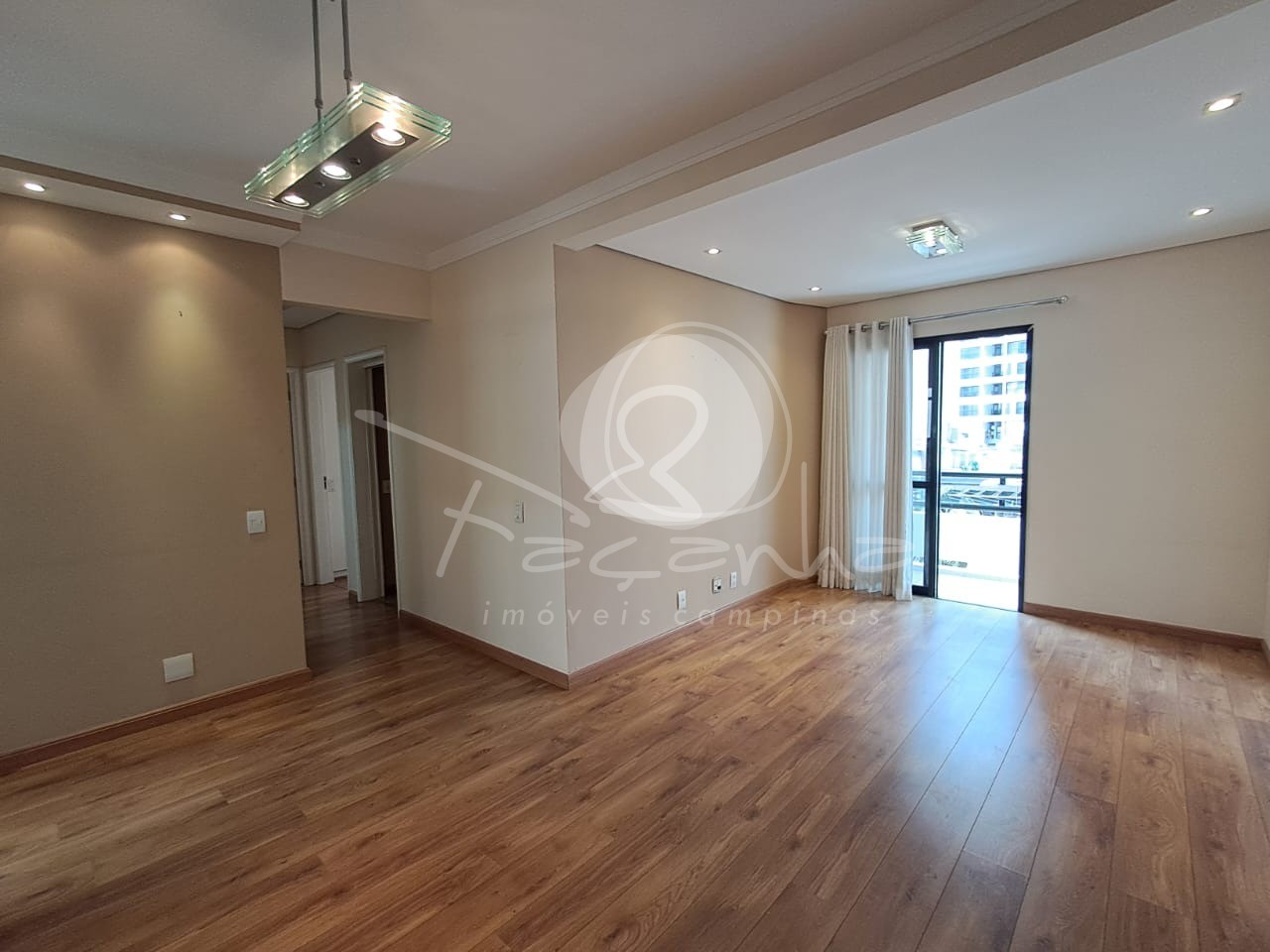 Apartamento à venda com 3 quartos, 85m² - Foto 1