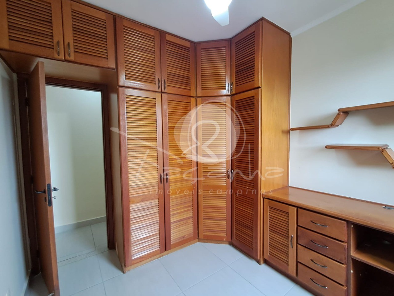 Apartamento para alugar com 3 quartos, 115m² - Foto 13