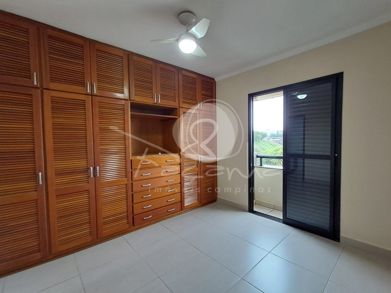 Apartamento para alugar com 3 quartos, 115m² - Foto 16