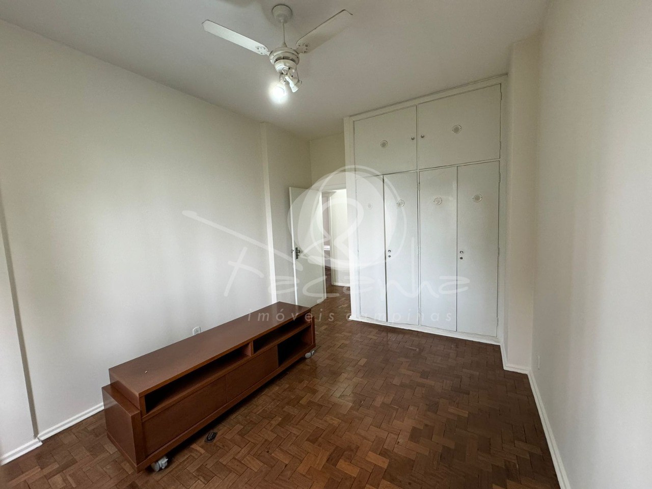 Apartamento à venda com 3 quartos, 180m² - Foto 11