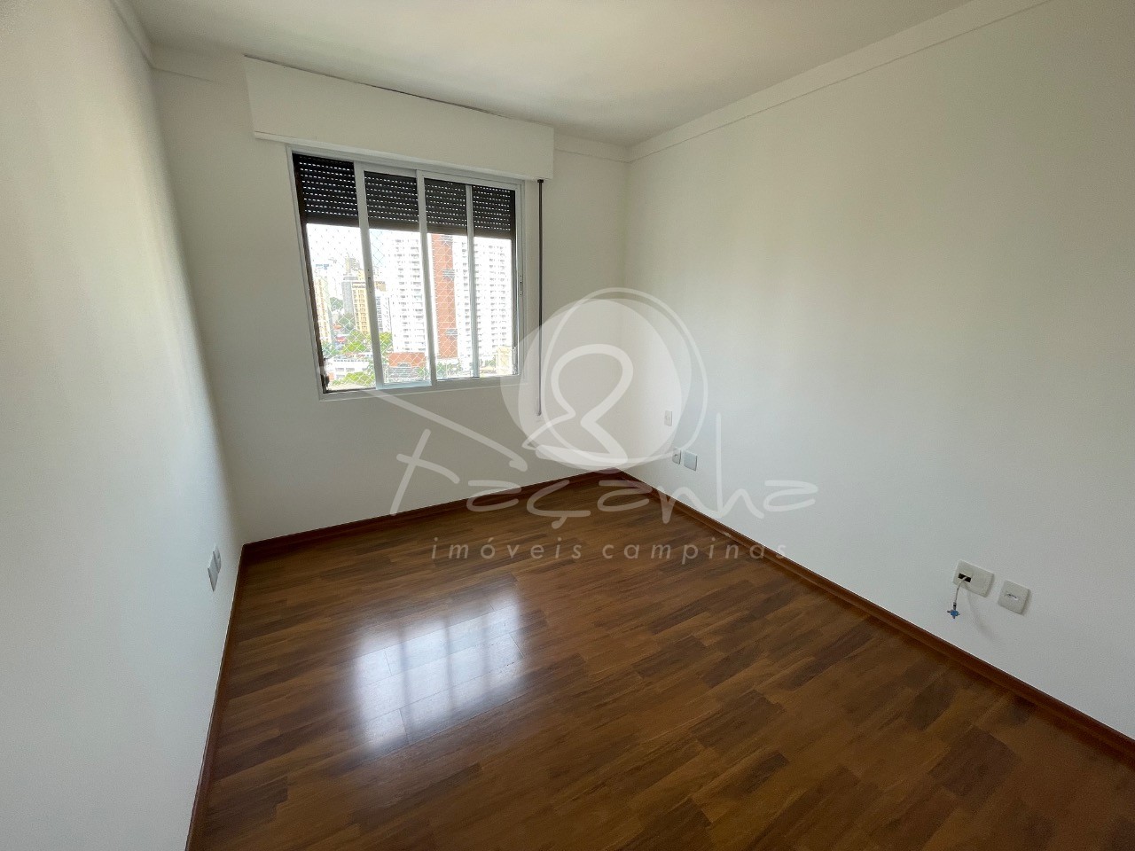 Apartamento para alugar com 3 quartos, 101m² - Foto 7