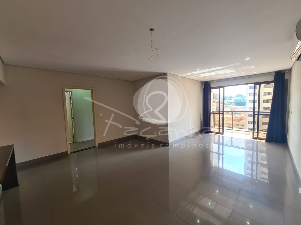 Apartamento à venda com 3 quartos, 120m² - Foto 1