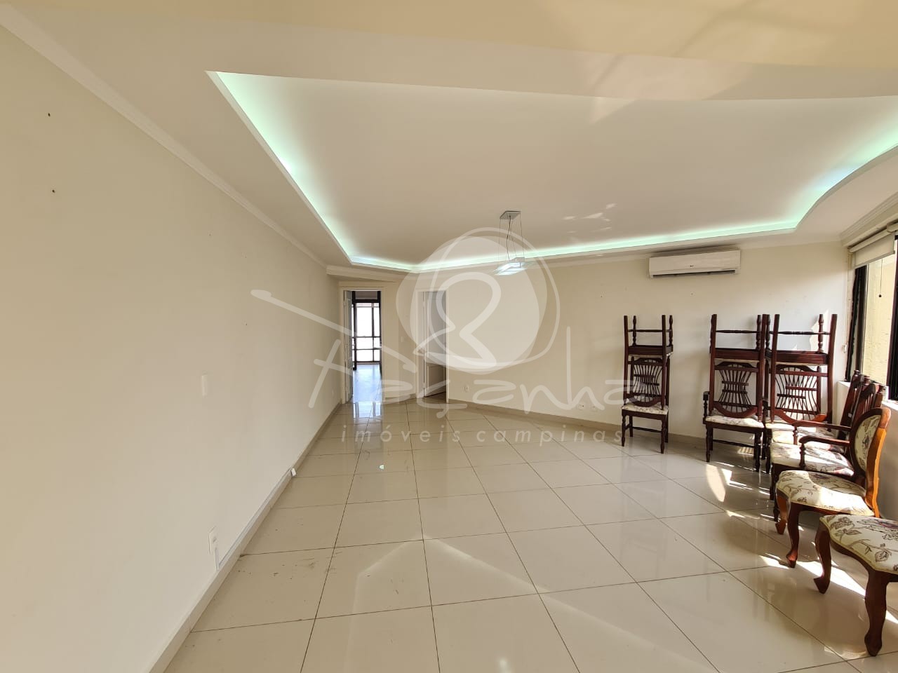 Apartamento à venda com 3 quartos, 170m² - Foto 1