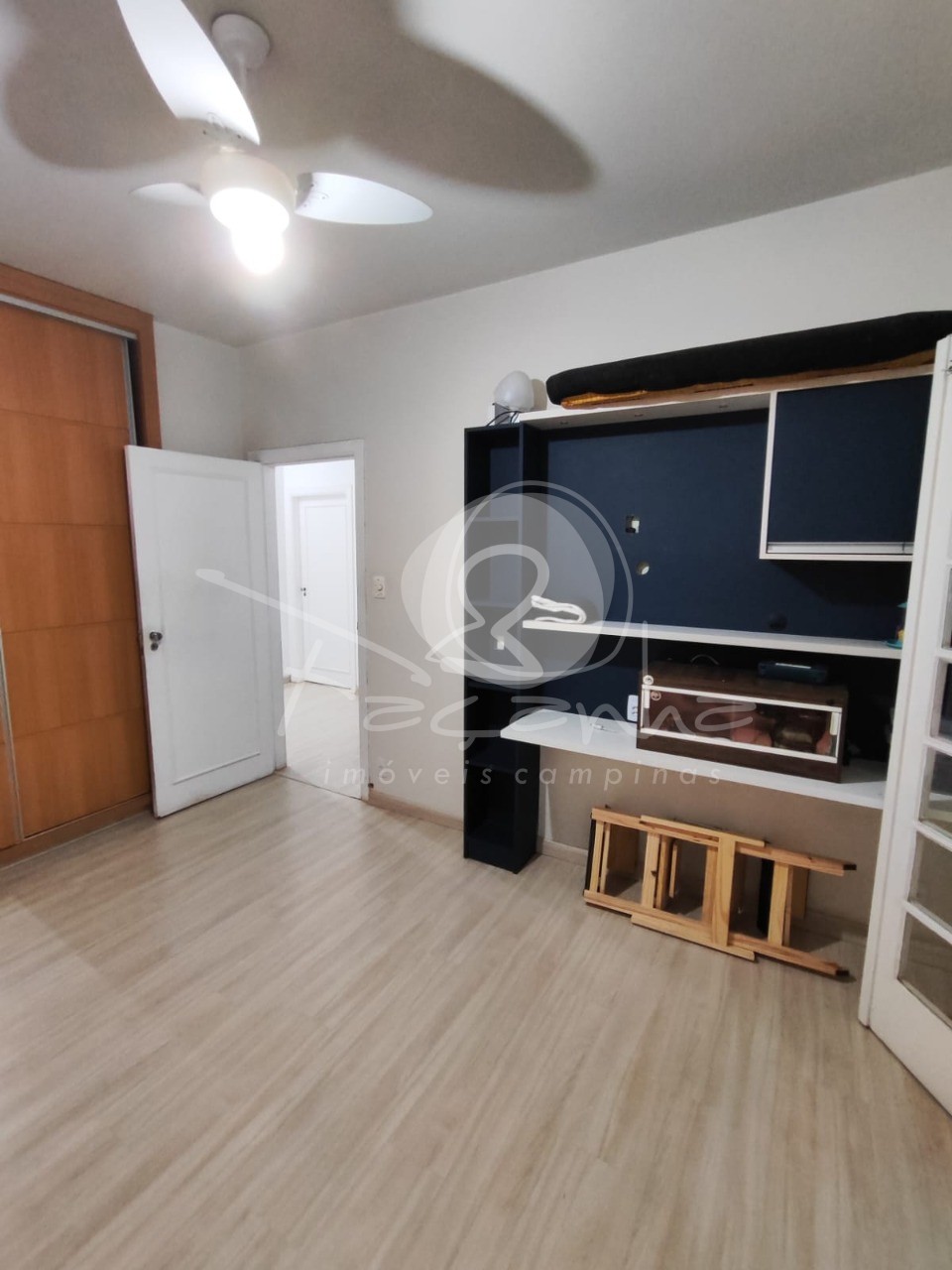 Casa à venda com 3 quartos, 300m² - Foto 11