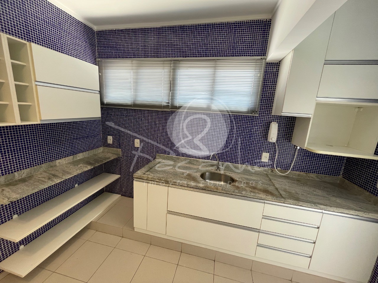 Apartamento para alugar com 3 quartos, 101m² - Foto 15