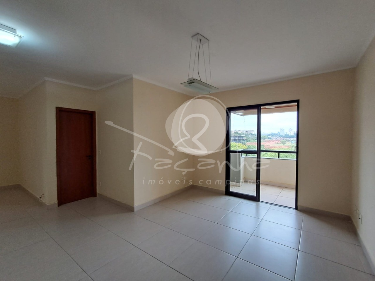 Apartamento para alugar com 3 quartos, 115m² - Foto 1