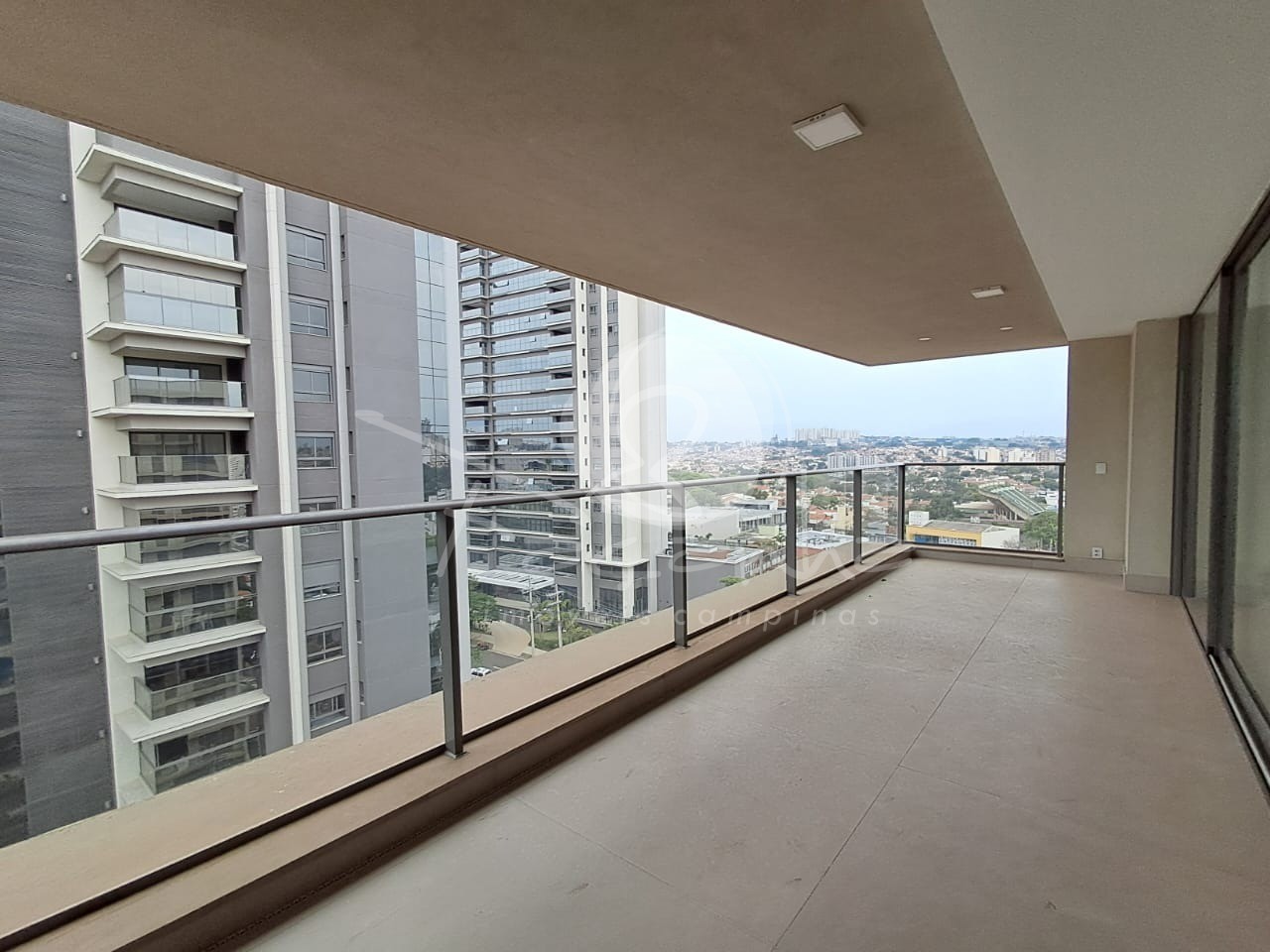 Apartamento à venda com 3 quartos, 175m² - Foto 9