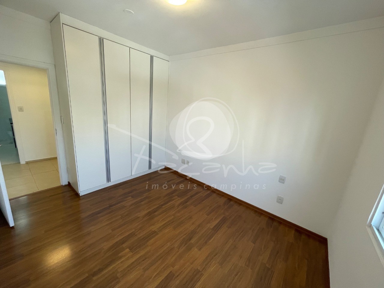 Apartamento para alugar com 3 quartos, 101m² - Foto 8