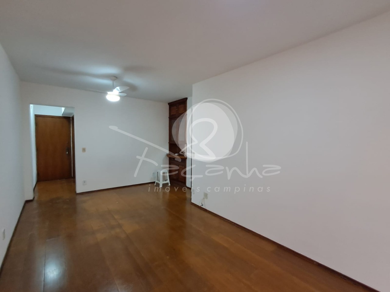 Apartamento para alugar com 2 quartos, 81m² - Foto 2