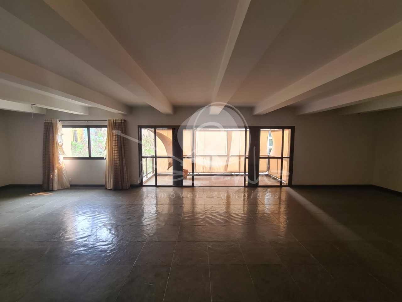 Apartamento à venda com 4 quartos, 315m² - Foto 1