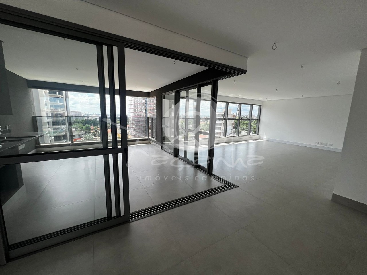 Apartamento à venda com 3 quartos, 220m² - Foto 41