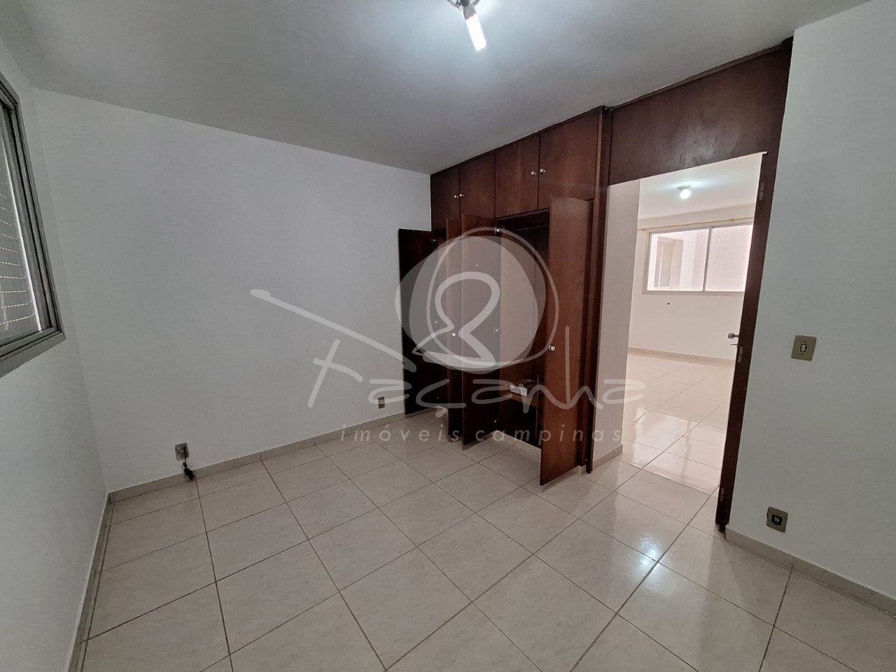 Apartamento à venda com 1 quarto, 45m² - Foto 11