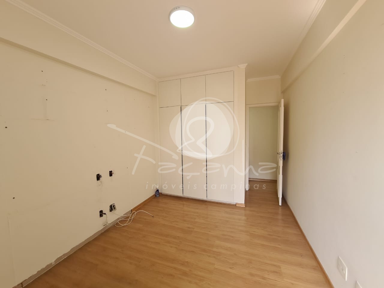 Apartamento à venda com 3 quartos, 170m² - Foto 10