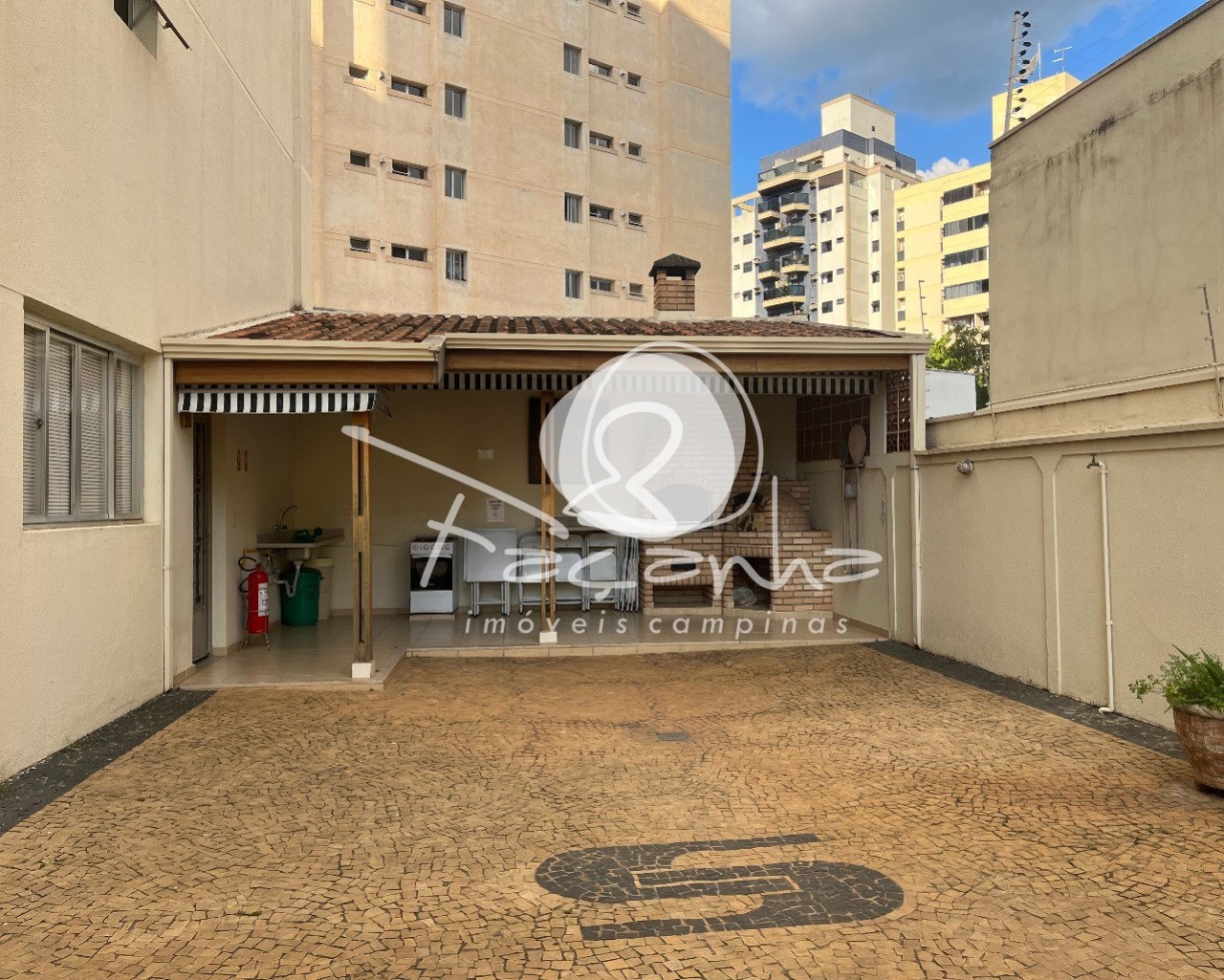 Apartamento à venda com 2 quartos, 70m² - Foto 10