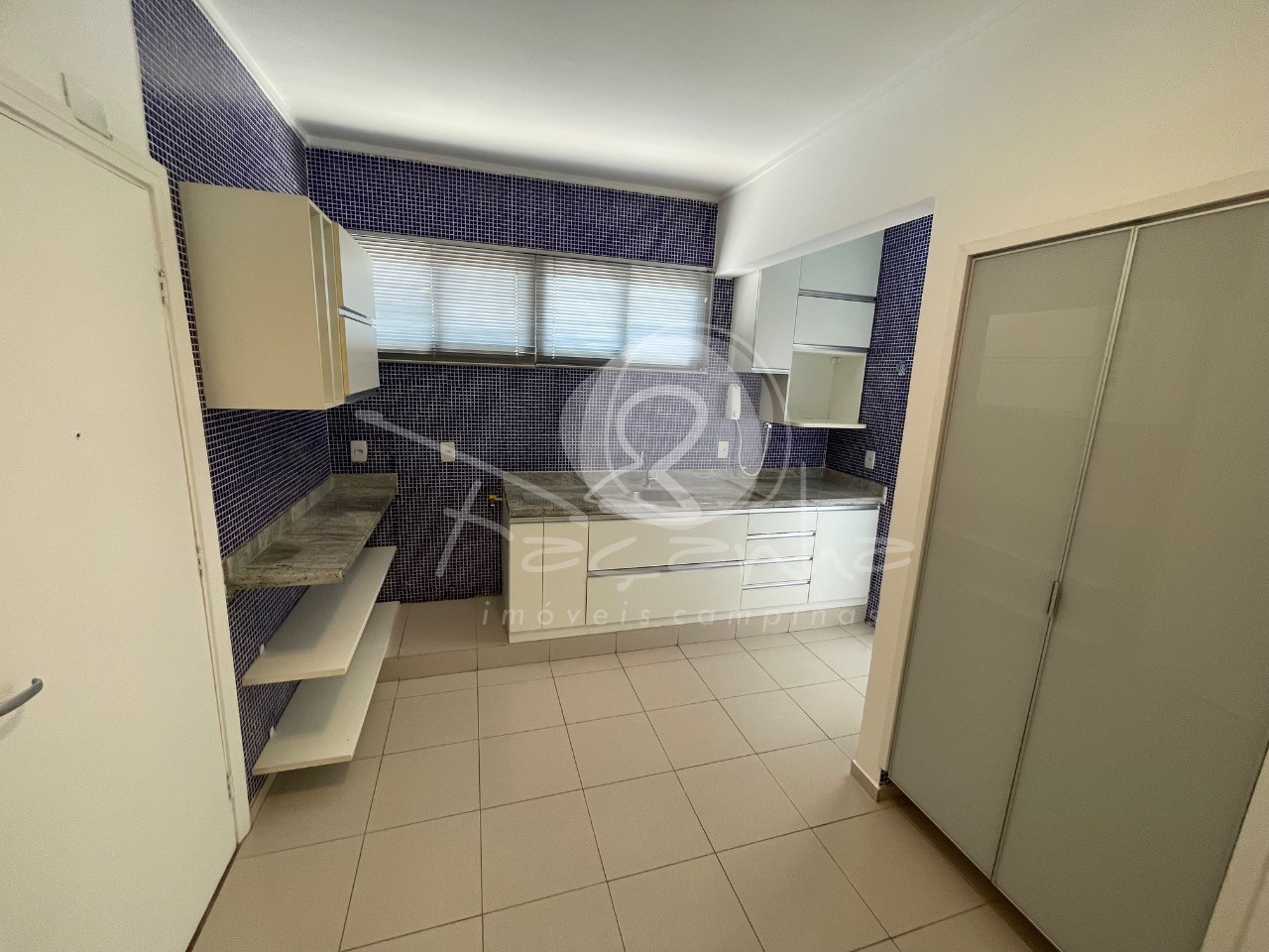 Apartamento para alugar com 3 quartos, 101m² - Foto 14