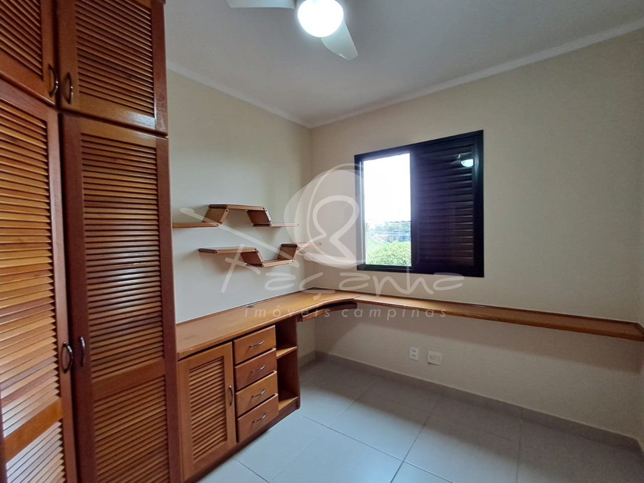 Apartamento para alugar com 3 quartos, 115m² - Foto 12