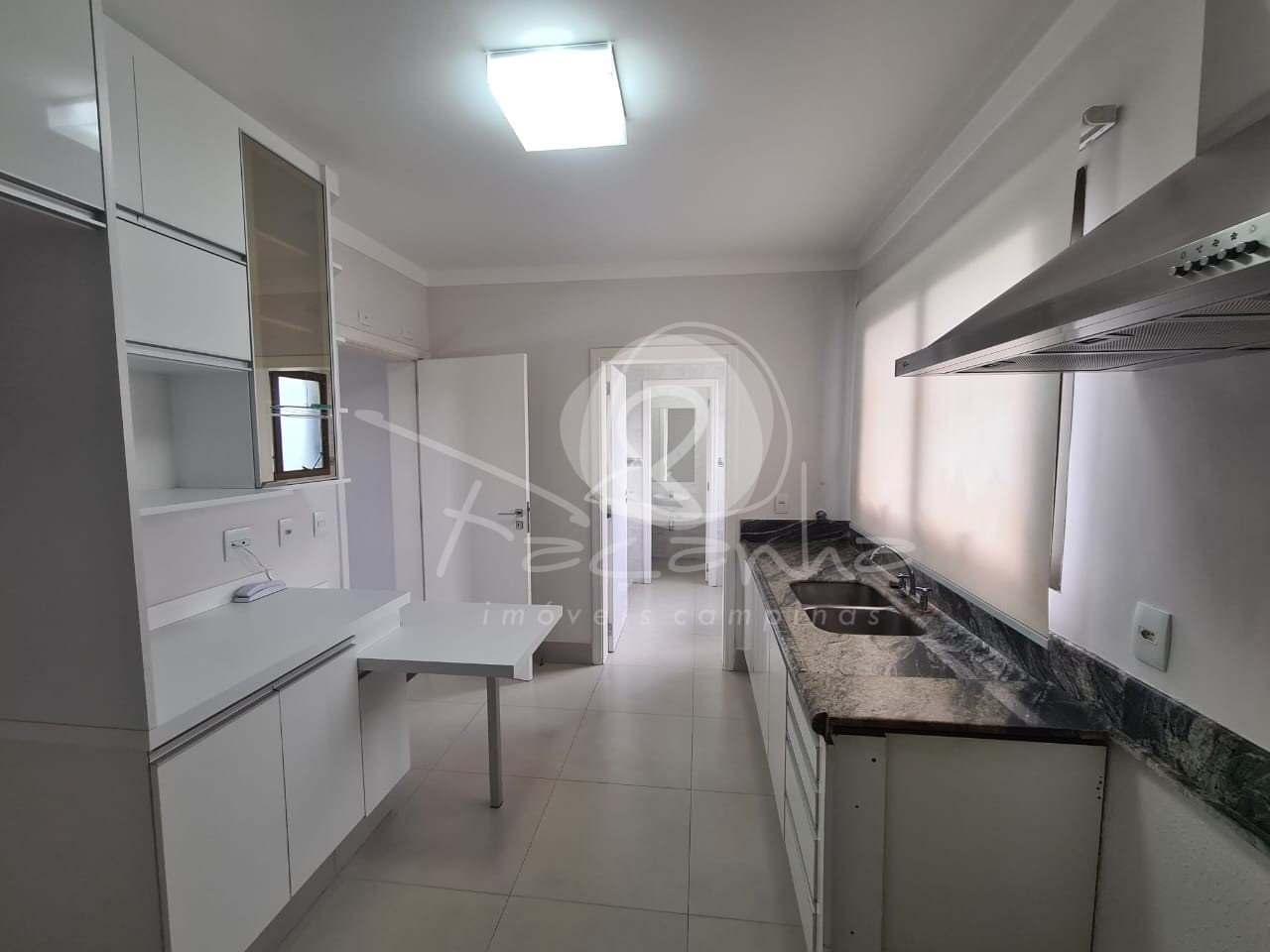 Apartamento para alugar com 3 quartos, 137m² - Foto 27