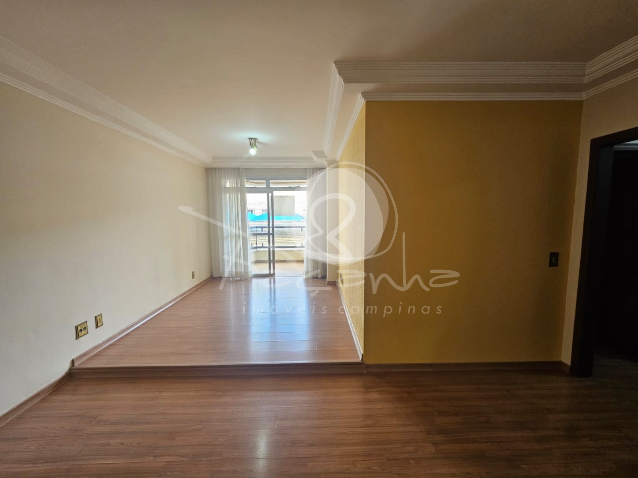 Apartamento à venda com 3 quartos, 96m² - Foto 2