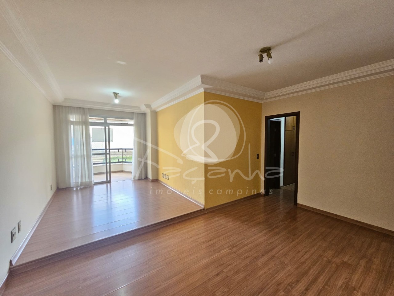 Apartamento à venda com 3 quartos, 96m² - Foto 1