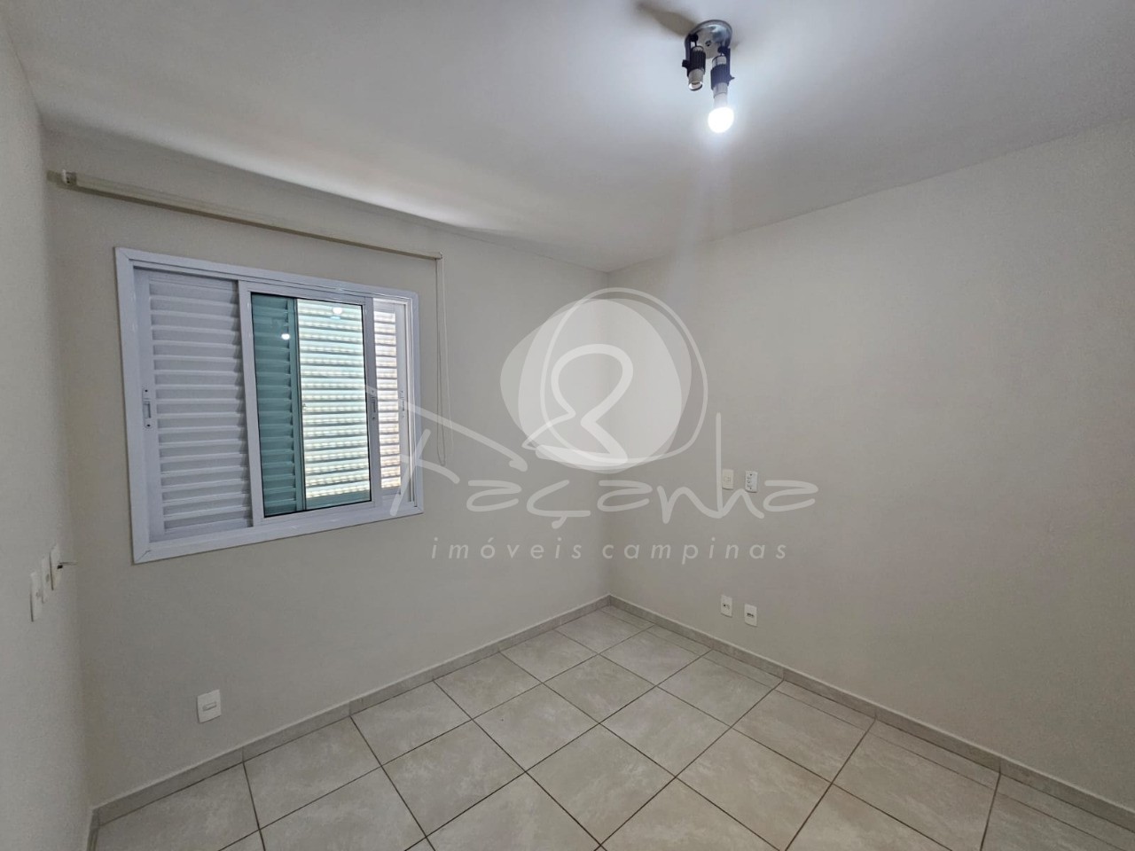 Apartamento para alugar com 2 quartos, 85m² - Foto 11