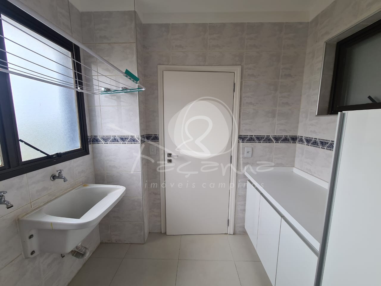 Apartamento para alugar com 3 quartos, 137m² - Foto 29