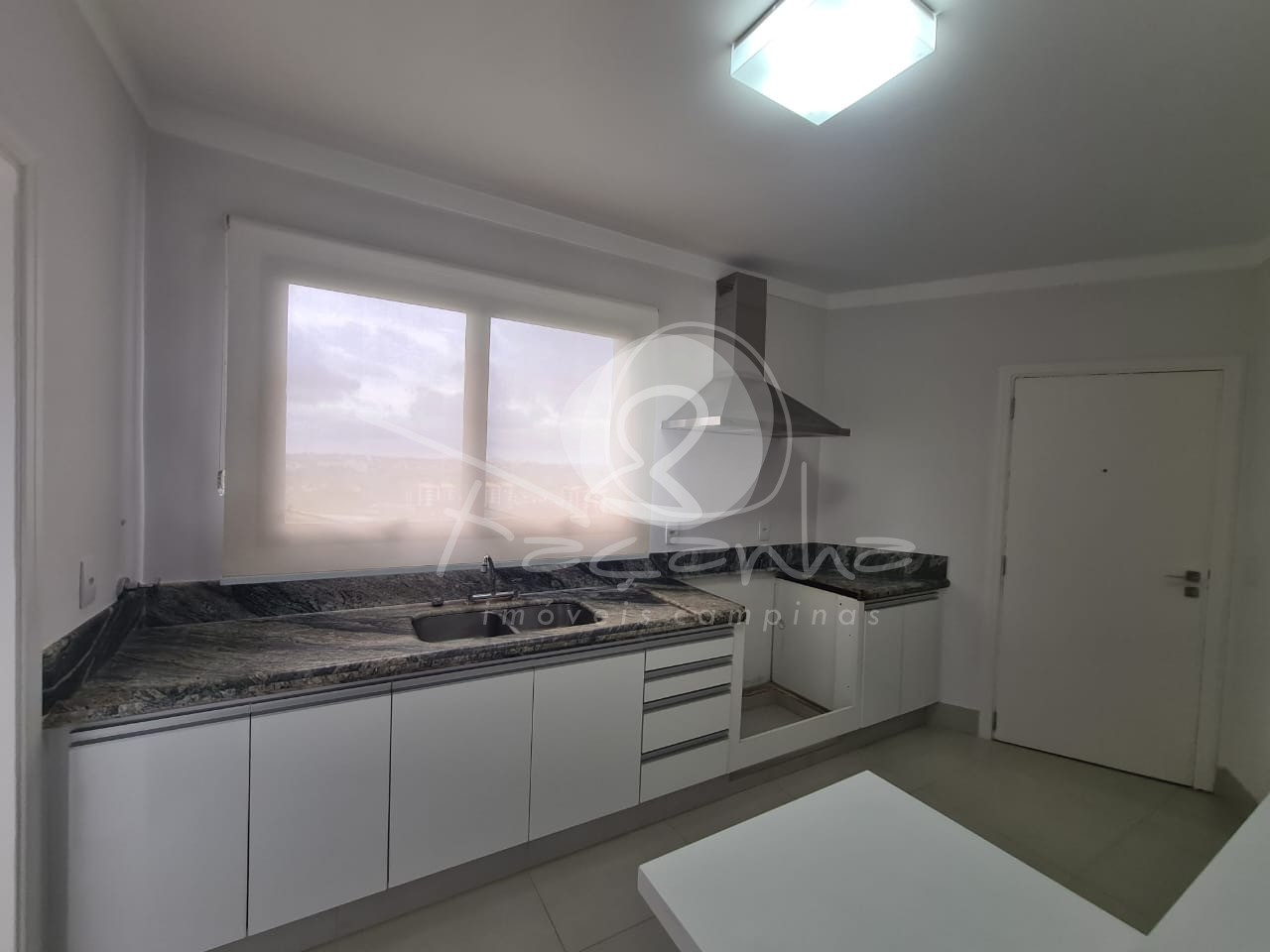 Apartamento para alugar com 3 quartos, 137m² - Foto 24