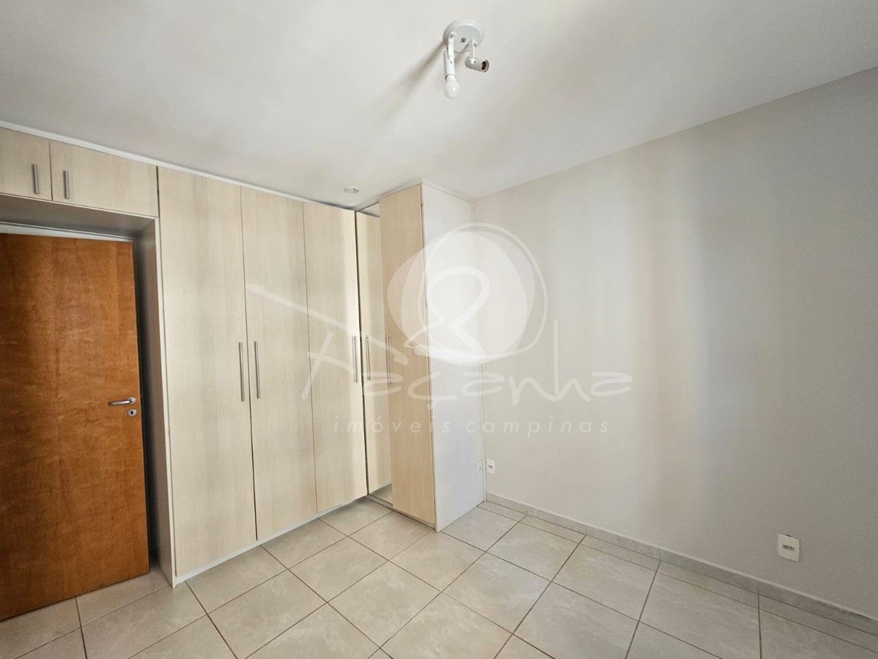 Apartamento para alugar com 2 quartos, 85m² - Foto 8