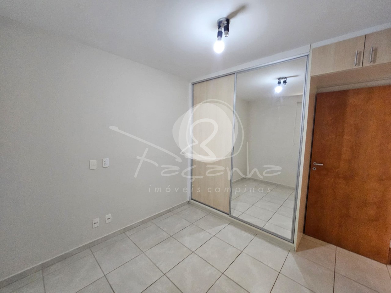 Apartamento para alugar com 2 quartos, 85m² - Foto 10