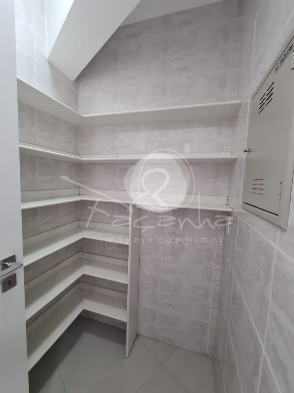 Apartamento para alugar com 3 quartos, 137m² - Foto 28