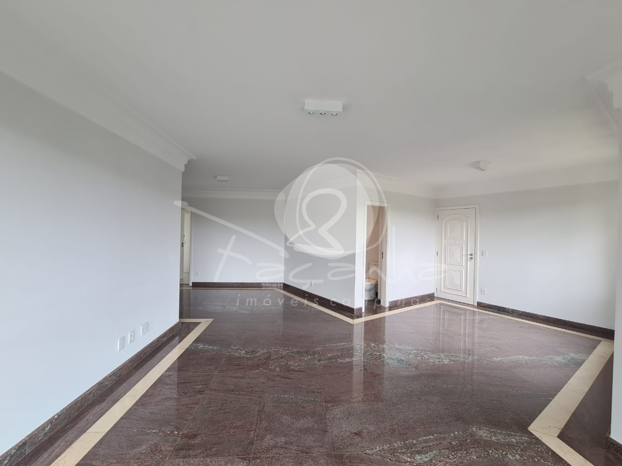 Apartamento para alugar com 3 quartos, 137m² - Foto 4