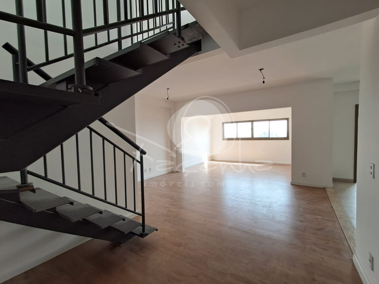 Cobertura à venda com 3 quartos, 237m² - Foto 1